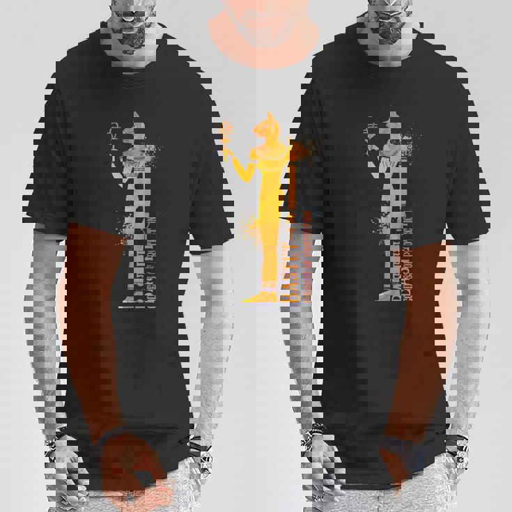 エジプトの女神バステトの彩色画 Tシャツ 面白い贈り物