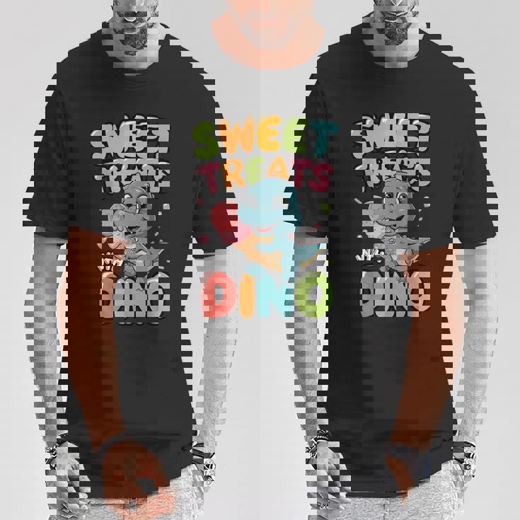 カラフル スイート おやつ 恐竜 かわいい 恐竜 デザート アイスクリーム Tシャツ 面白い贈り物