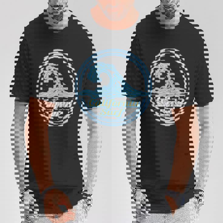 カリフォルニア州バハ、ビッグウェーブサーフクラブ、サーフィングラフィック。 Tシャツ 面白い贈り物