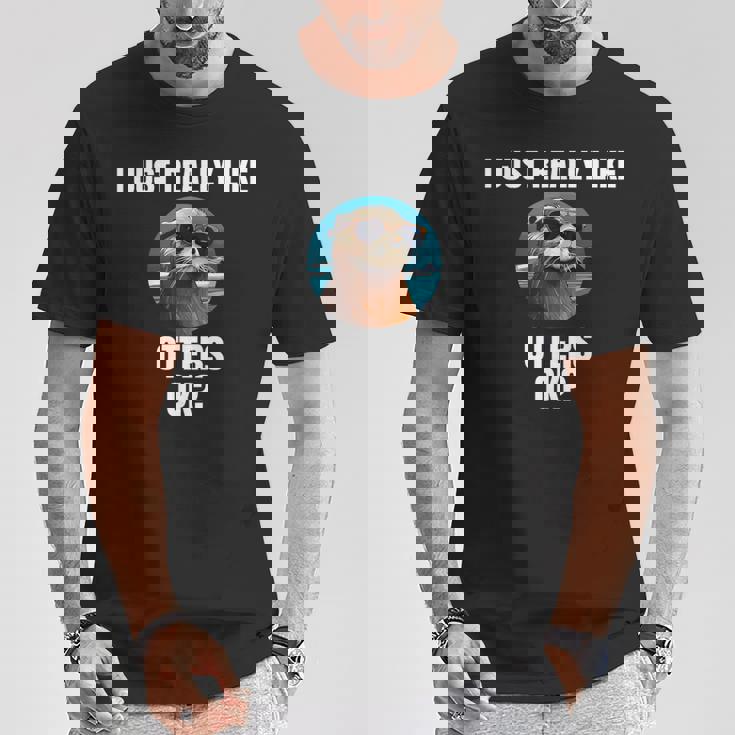 カワウソ 動物 カワウソ Tシャツ 面白い贈り物