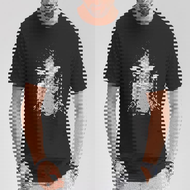 キュートで面白い猫のドラマー ドラムを弾くパンク ロックスター グラフィック Tシャツ 面白い贈り物