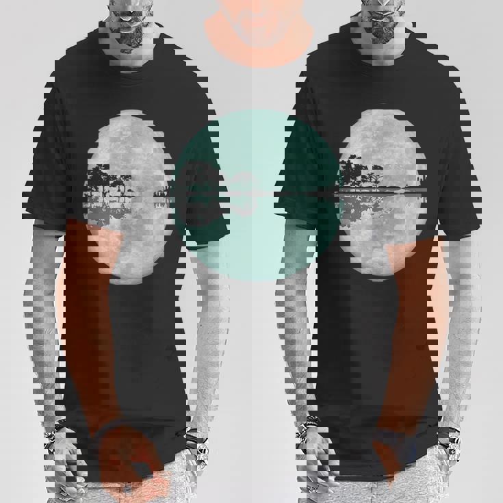 ギター 湖 反射 月 ギター ミュージシャン Tシャツ 面白い贈り物