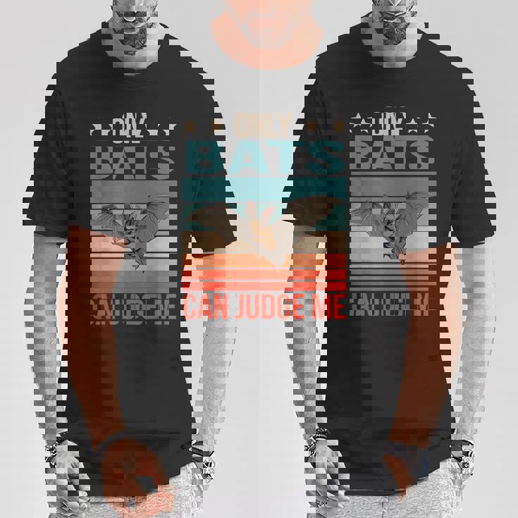 コウモリは私を判断できる 吸血コウモリ コウモリ Tシャツ 面白い贈り物