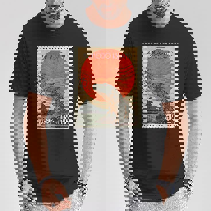 コモド島インドネシアコモドドラゴン Tシャツ 面白い贈り物