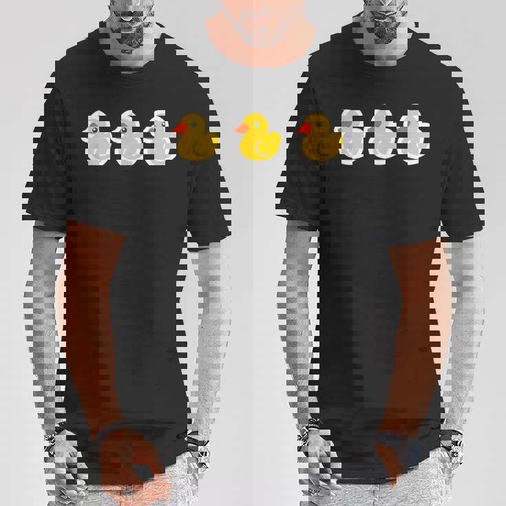 ゴムアヒル（3 スリー）黄色いアヒル お風呂のおもちゃ ラバーダック【ポップ イラスト】ゆるかわいい キャラクター Tシャツ 面白い贈り物