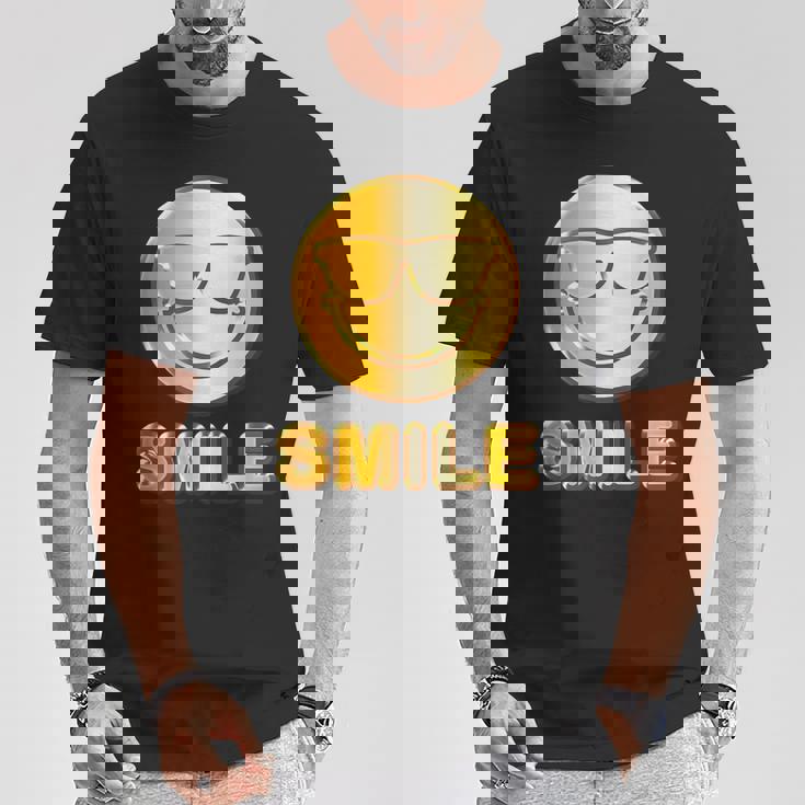 ゴールデン スマイル（フェイク ゴールド風）スマイリー フェイス ニコニコ 笑顔 サングラス 面白い 色 Tシャツ 面白い贈り物