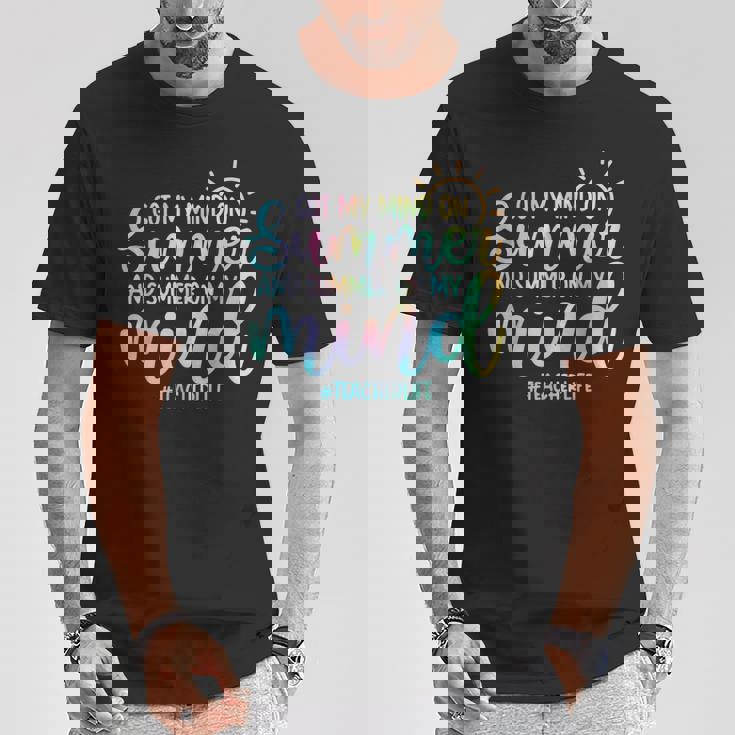 サマー・ティーチャー・ライフ・ファニー・サマー・ティーチャーに夢中 Tシャツ 面白い贈り物