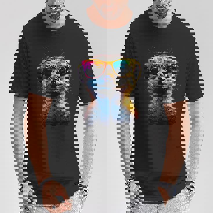 サングラスをかけたミーアキャット カラフルかわいいミーアキャット Tシャツ 面白い贈り物