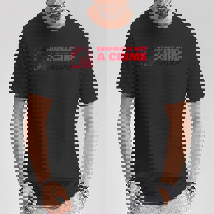 サーフィンは犯罪じゃないサーファーウェーブ、カリフォルニアサンクレメンテ Tシャツ 面白い贈り物