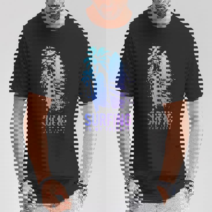 サーフィンセラピー ヴィンテージ サーフボード ヤシの木 ビーチサーファー Tシャツ 面白い贈り物