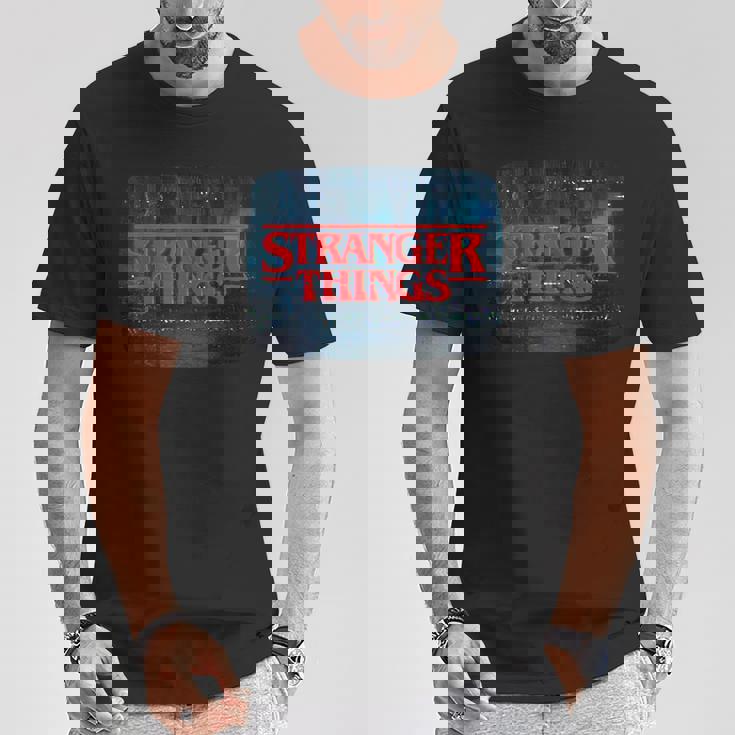 ストレンジャー・シングス ロゴ テレビ画面 ファン 記念品 Tシャツ 面白い贈り物