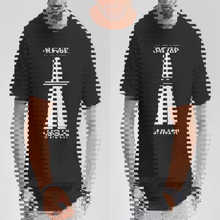 ドイツでの楽しい高速運転のためのクラフトワークアウトバーン Tシャツ 面白い贈り物