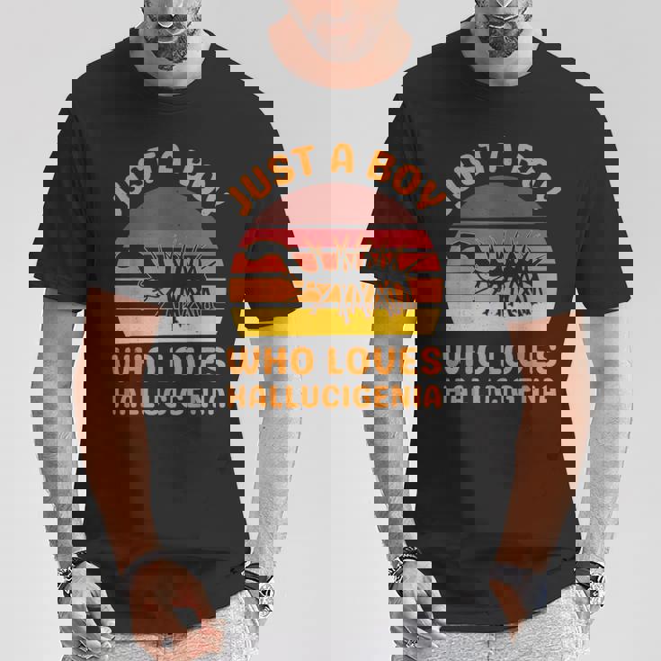 ハルキゲニアの化石絶滅虫が大好きなただの少年 Tシャツ 面白い贈り物