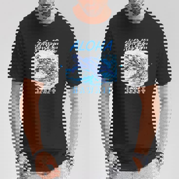 ハワイ ハワイアン ワイキキビーチ サーフボート ヤシの木 アロハ 夏 風景 海好き ウミガメ 波乗り Tシャツ 面白い贈り物