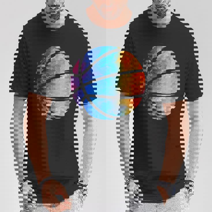 バスケットボールのシルエットカラフルな水彩画 Tシャツ 面白い贈り物