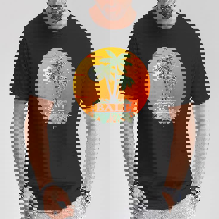 バリ島 熱帯雨林 ジャングル ハイキング ウブド ヌサペニダ ギフト お土産 島 インドネシア 夕日 休暇 ギリ諸島 Tシャツ 面白い贈り物