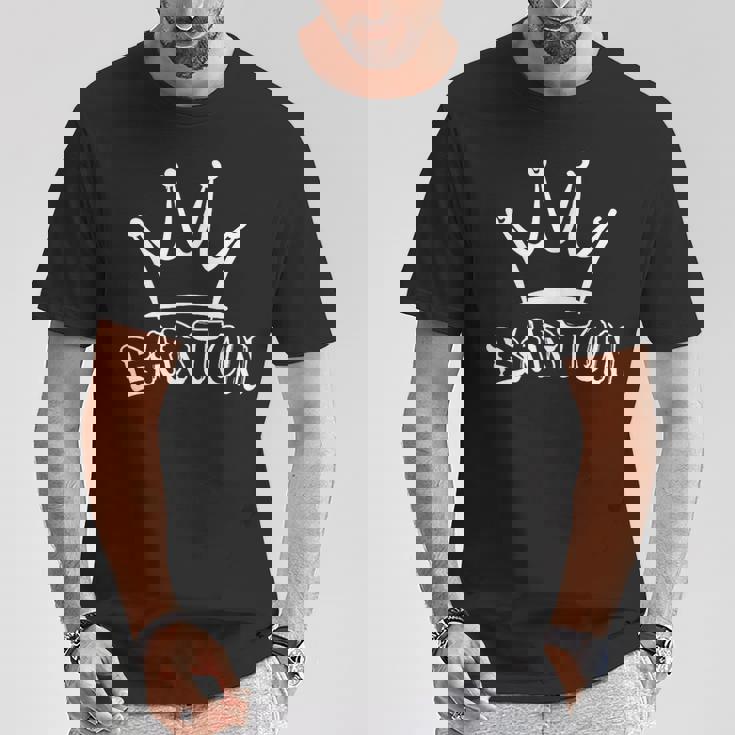 バートンのファミリーネーム クールなバートンの名前とロイヤルクラウン Tシャツ 面白い贈り物