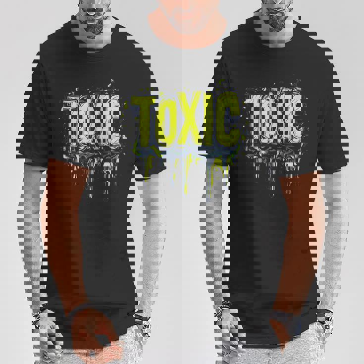 パワフルなエッジコスチュームのための大胆な有毒ステートメント。 Tシャツ 面白い贈り物