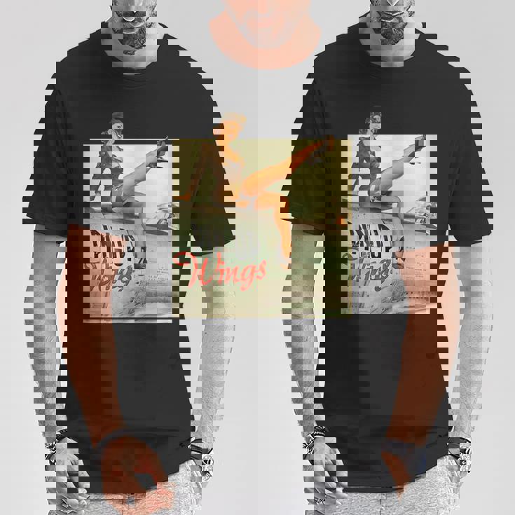 ピンナップガールの羽ビンテージポスターww2 Tシャツ 面白い贈り物