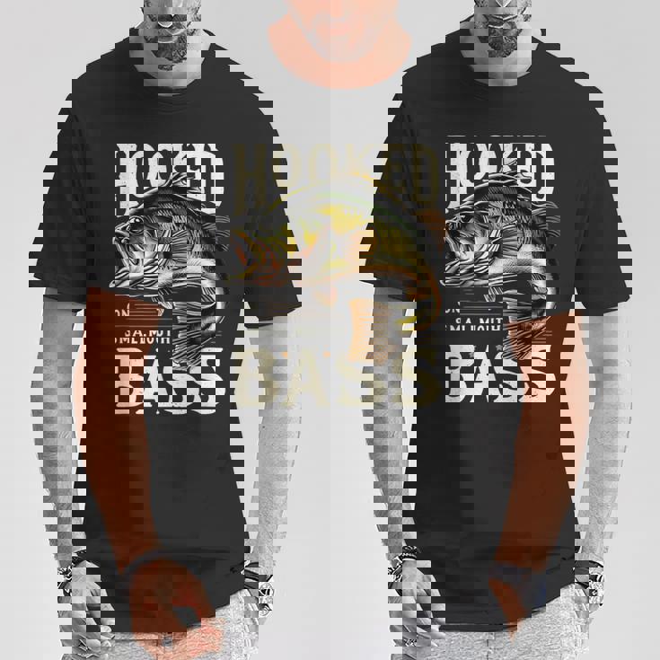 フックオンスモールマウスバスフィッシングシャツ Tシャツ 面白い贈り物