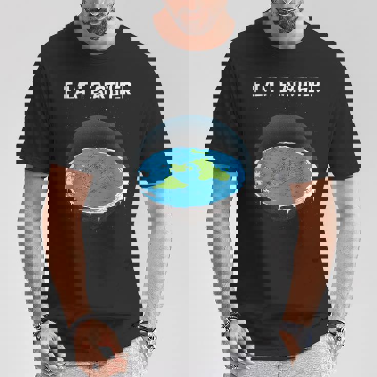 フラットアースマップ 陰謀 Tシャツ 面白い贈り物