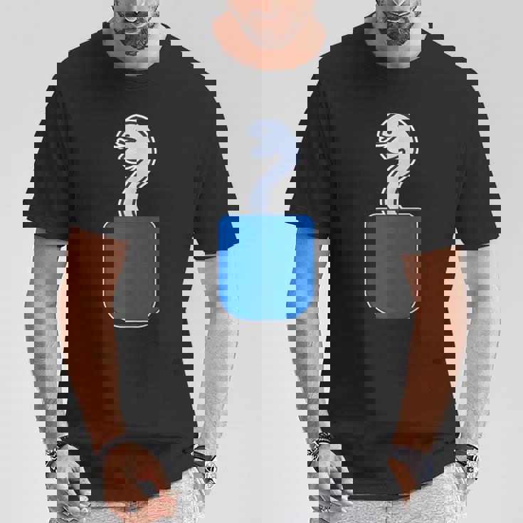 ヘビ 蛇（巳年）《いん ざ ポケット》ワンポイント 胸【どうぶつ フレンズ】動物 ポップ かわいい イラスト Tシャツ 面白い贈り物