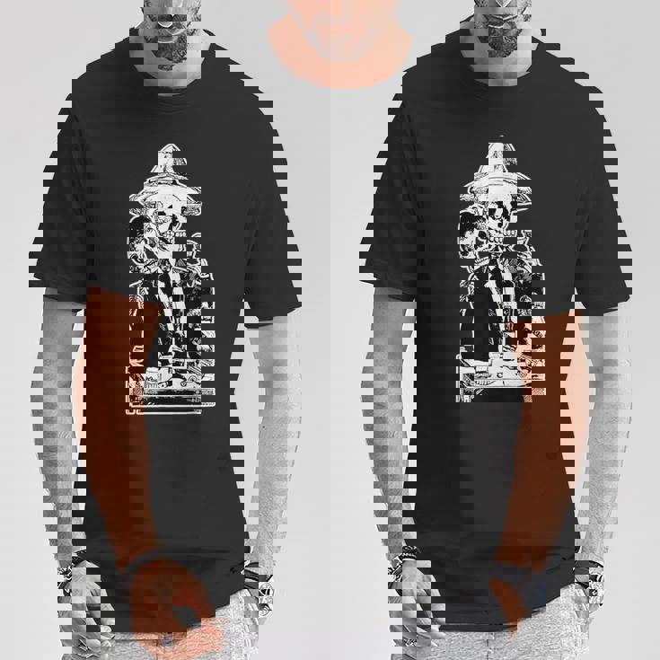 ホセ・グアダルーペ・ポサダ作 アルコール カラベラ 1888 Tシャツ 面白い贈り物