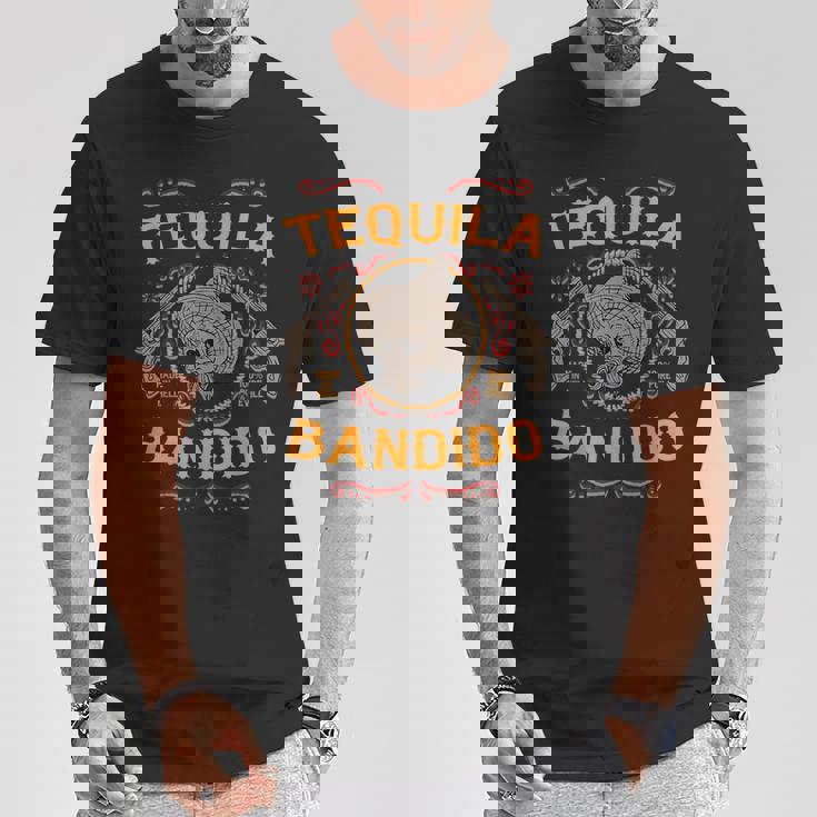 メキシカンスカル テキーラ バンディト クール スケルトン チャロ ギフトアイデア Tシャツ 面白い贈り物