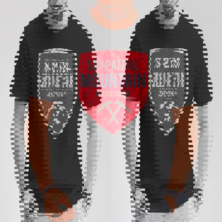 レスキュー隊スキーパトロールレトロスノーボードウィンターリゾート Tシャツ 面白い贈り物