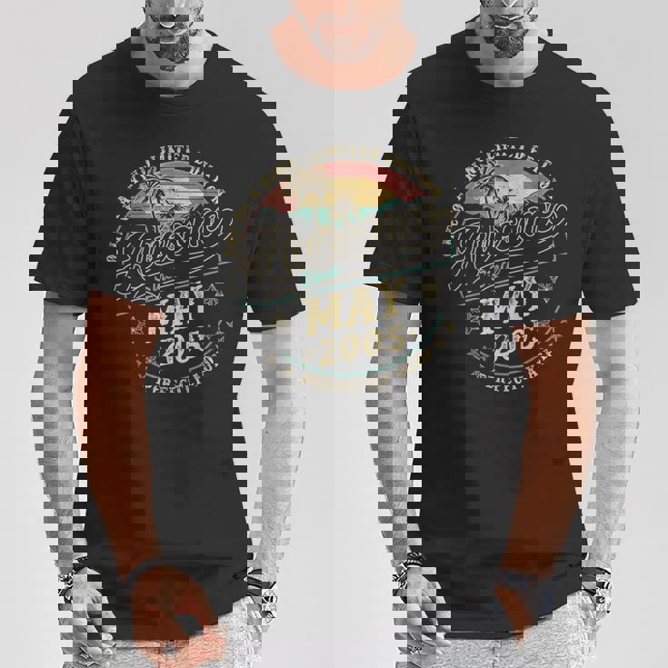 レトロな20歳の男性向け誕生日プレゼント 2005年5月 20歳 Tシャツ 面白い贈り物