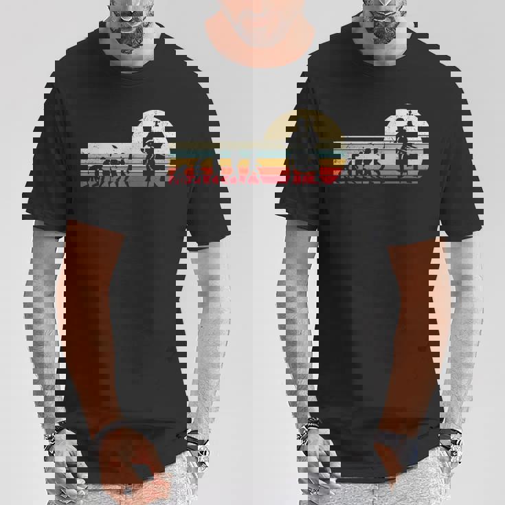 レトロなヴィンテージ チェロラバー 人間の進化 チェロ。 Tシャツ 面白い贈り物