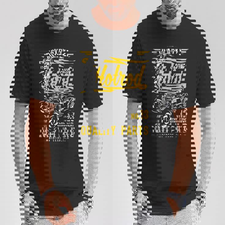 レトロなヴィンテージスタイルのホットロッドデザイン。 Tシャツ 面白い贈り物