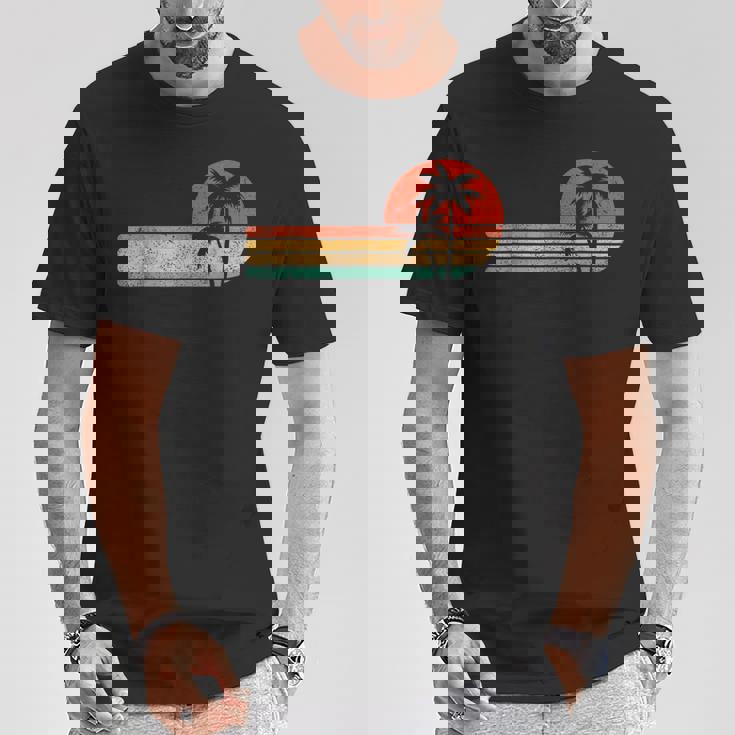 レトロスタイル トロピカル ビンテージ 夕日 ビーチ ヤシの木 Tシャツ 面白い贈り物