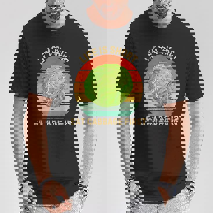 レトロ生活は短い。キャベツはじめてのキャベツ料理好き Tシャツ 面白い贈り物