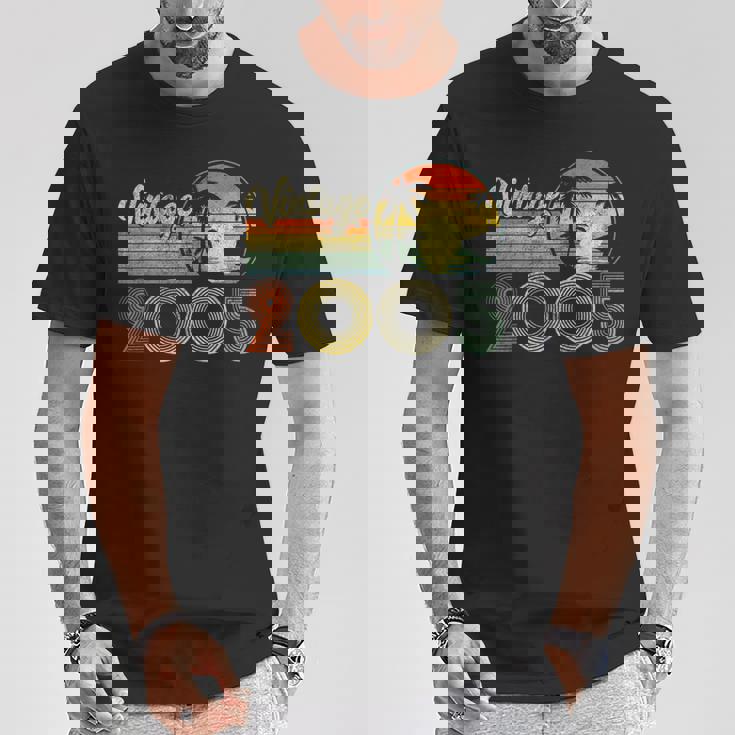 ヴィンテージ 2005 Born In 2005 20歳の誕生日プレゼント 20歳 Tシャツ 面白い贈り物