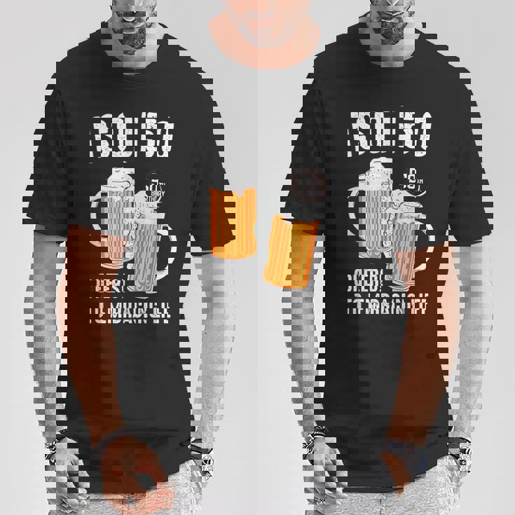 五十歳 五十路 ビール好き 酒好き 父 母 男性 女性 50歳お祝い Cheers To Embracing Life Tシャツ 面白い贈り物