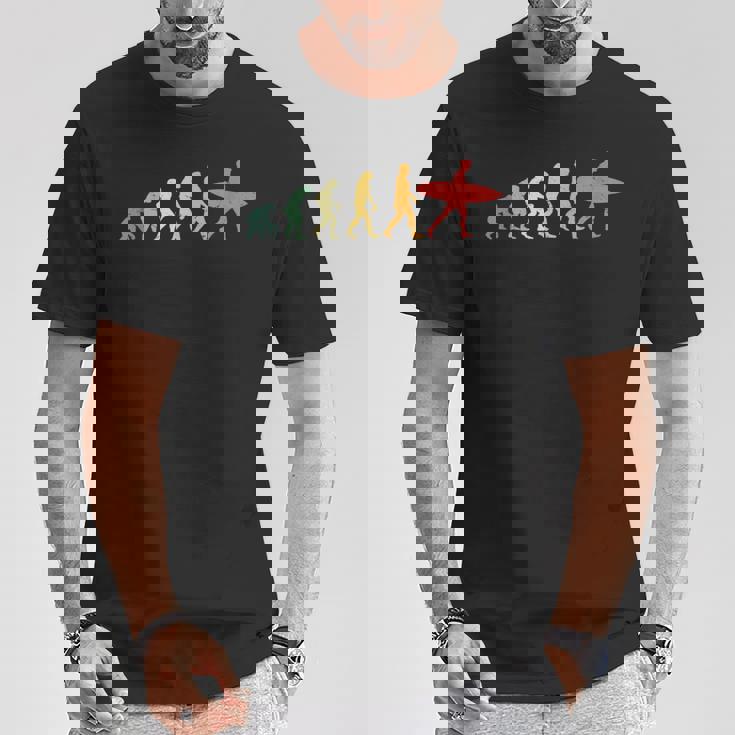 人類の進化 サーファー サーフィン ウォータースポーツ好き サーフボード サーフィン好き 海好き エボリューション Tシャツ 面白い贈り物