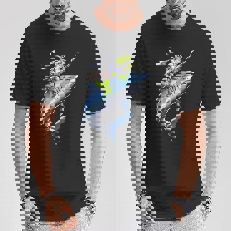 侍ニンジャカエルがサメに乗る日本の戦士面白い Tシャツ 面白い贈り物