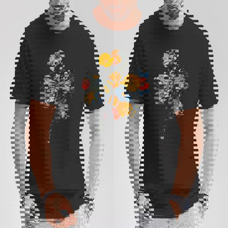 四つ葉のクローバーのシルエット 花 植物 花柄 Tシャツ 面白い贈り物