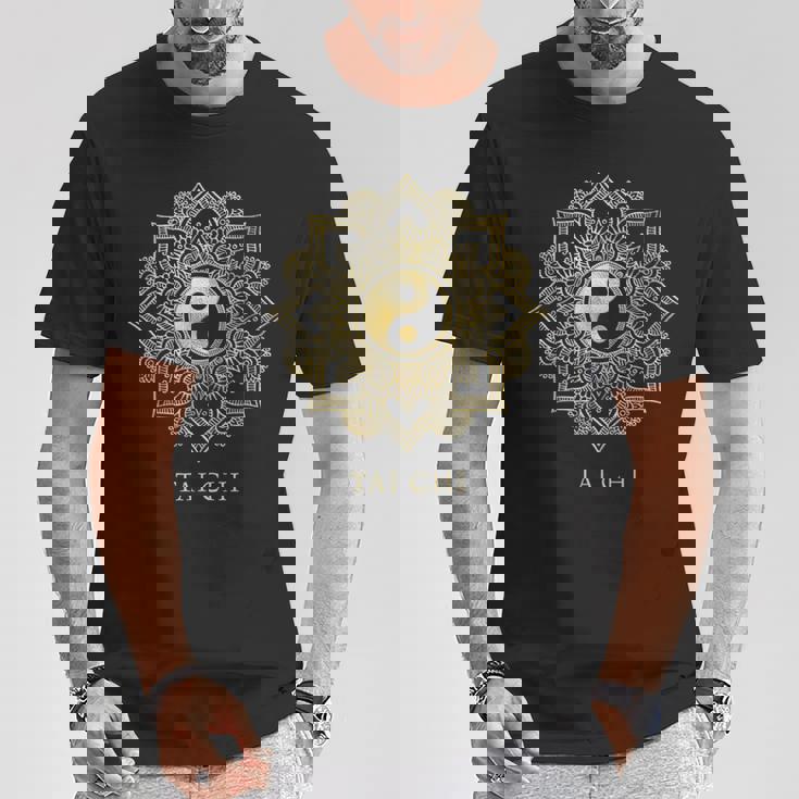 太極拳ゴールデンマンダラ Tシャツ 面白い贈り物