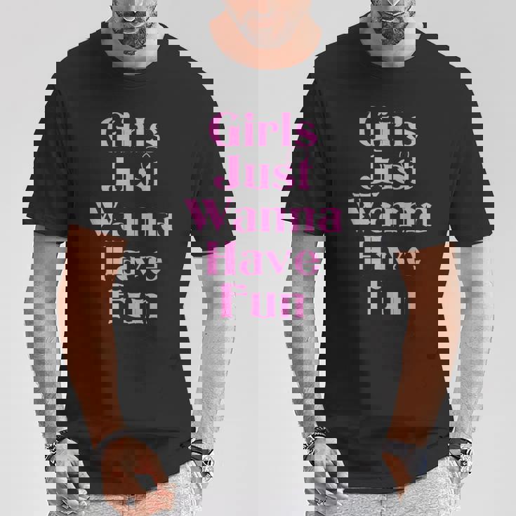 女の子はただ楽しみたいだけ Tシャツ 面白い贈り物