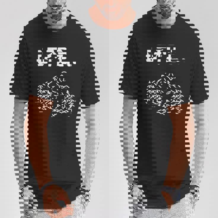 山不足 ハイキング 登山家 趣味 アウトドア 登山好き 山登り好き ギャグ おもしろ Tシャツ 面白い贈り物