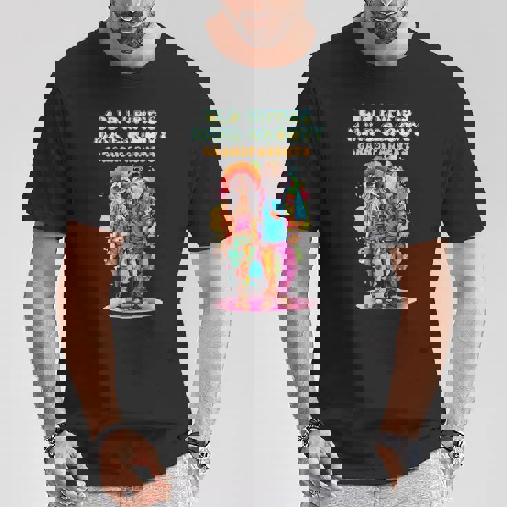 年老いたヒッピーがグルーヴィーな祖父母を作る Tシャツ 面白い贈り物