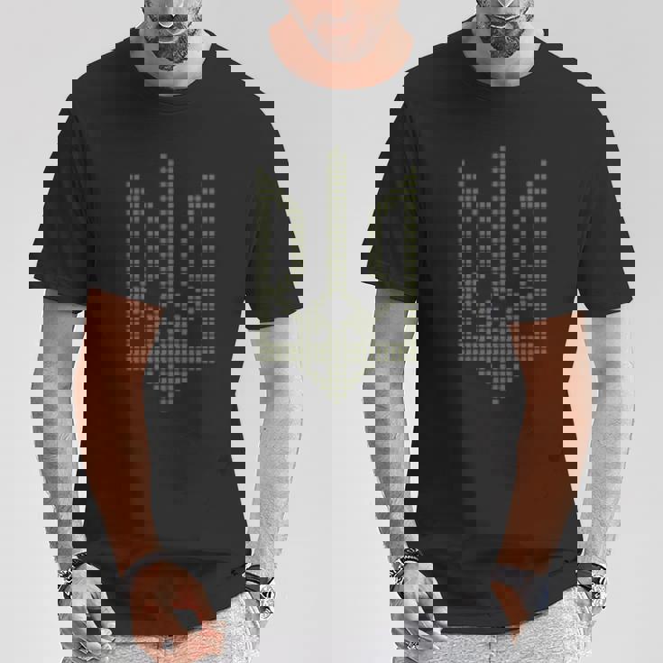 心臓にオリーブウクライナのトリズブシンボル ウクライナトライデント。 Tシャツ 面白い贈り物