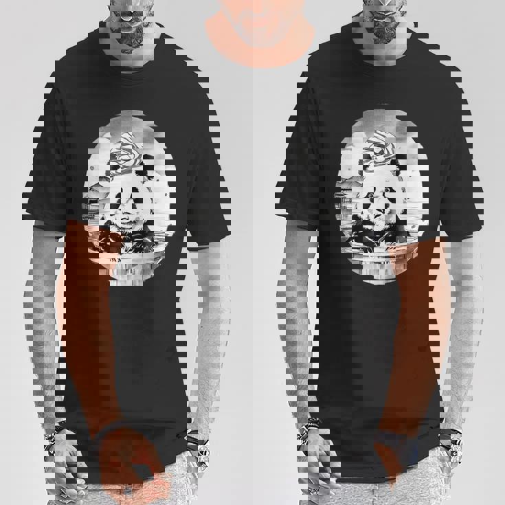 日本の温泉 パンダ 面白い 水墨画 温泉旅行 入浴 銭湯 お風呂 バスタイム 動物 和風 Tシャツ 面白い贈り物