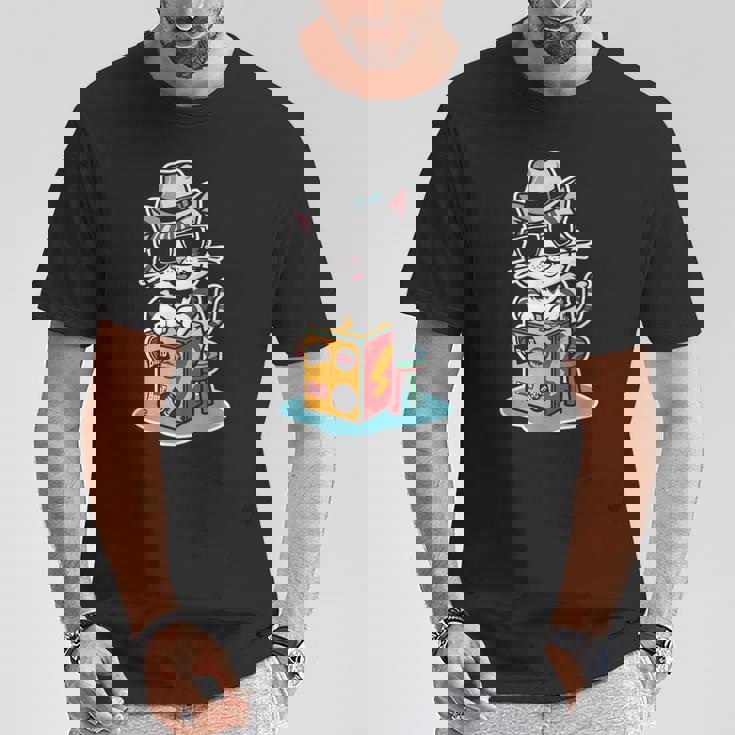 猫が奏でるカホン楽器 Tシャツ 面白い贈り物