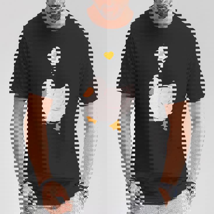 目玉焼きのハートがかわいいアヒル好きのデザイン。 Tシャツ 面白い贈り物