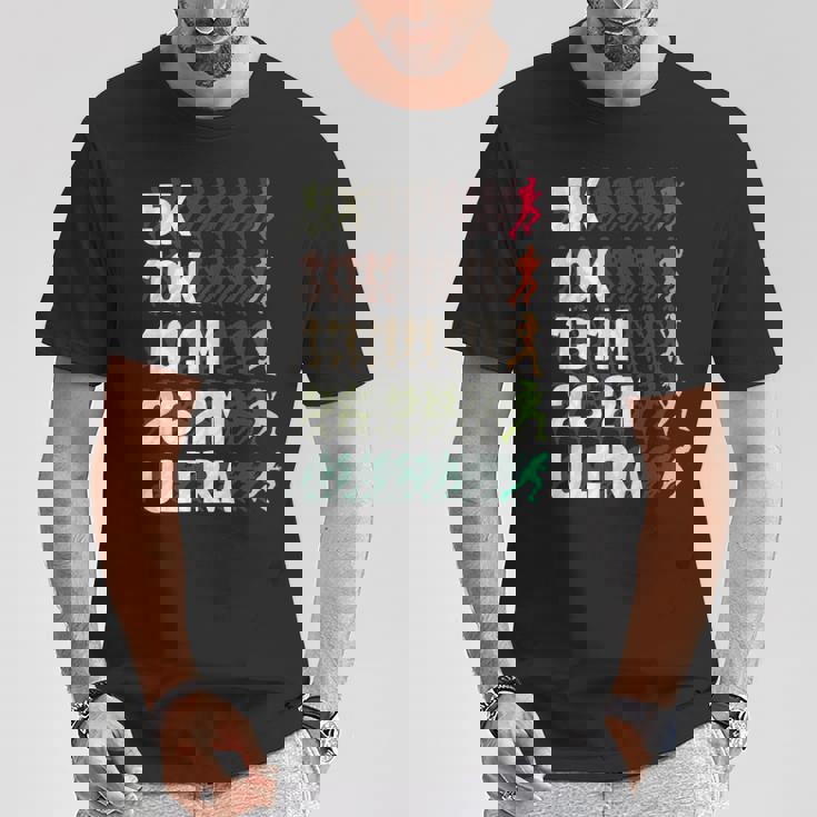 究極のウルトラマラソンランナーランニングスポーツランナーランニング Tシャツ 面白い贈り物