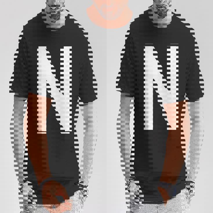 英文字 N 大文字 アルファベット モノグラム イニシャル Abc Tシャツ 面白い贈り物