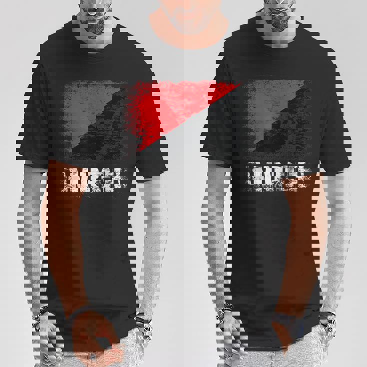 赤黒アナーキーフラッグtシャツ Tシャツ 面白い贈り物